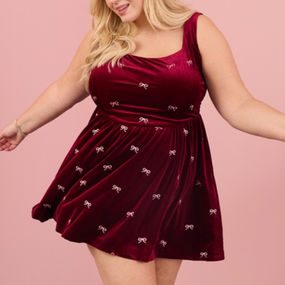 Plus Size Trinity Velvet Bubble Dress